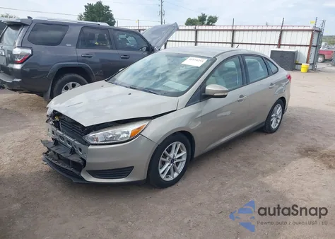2016 Ford Focus Se z USA, uszkodzony, nr VIN 1FADP3F29GL212353